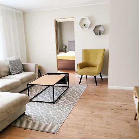 Karjamaa Apartment - Garden, Free Parking, Air Conditioning Parnu Bagian luar foto